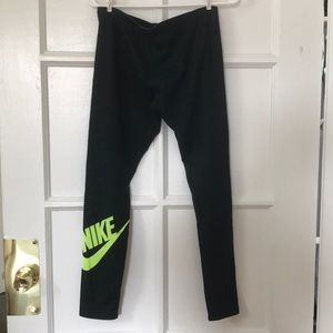 Nike Leg-A-See logo leggings